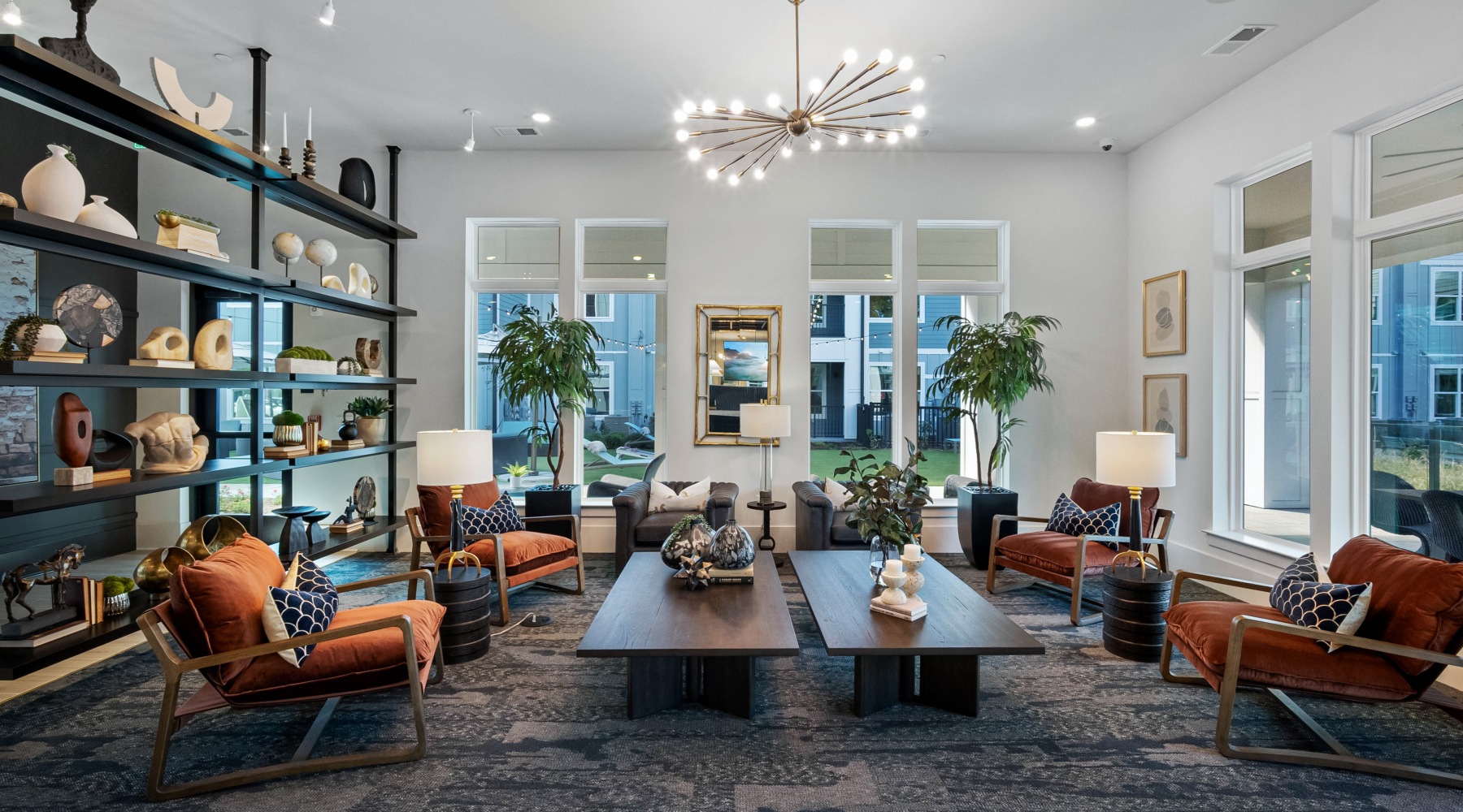 CHARLOTTE NEARBY. CALM ALL AROUND.